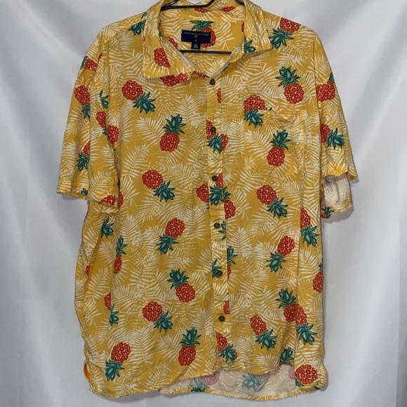 Margaritaville MENS size XL Yellow Red Pineapple Casual Button Down Shirt RAYON - Picture 8 of 12